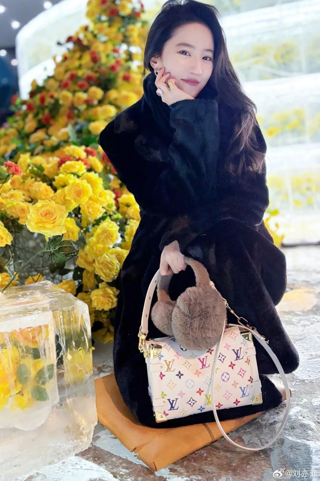 从刘亦菲到张婧仪，保暖的尽头是……
