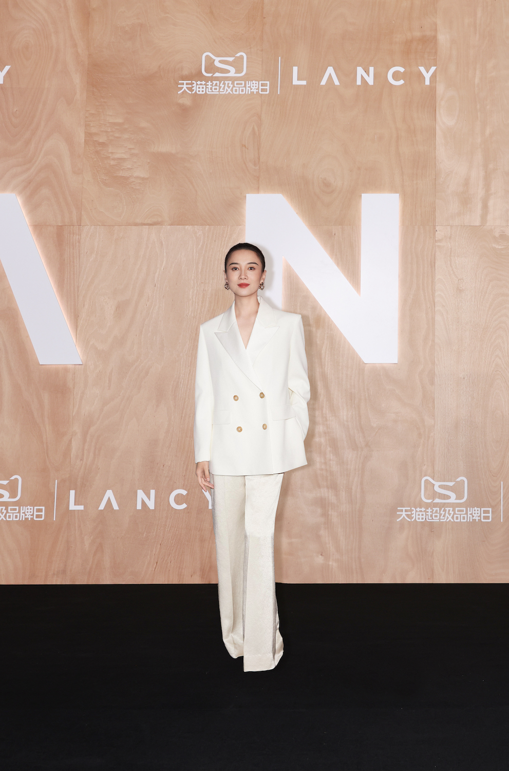朗姿LANCY二十五周年品牌大秀「她向無限」她未来，每一帧 都璀璨